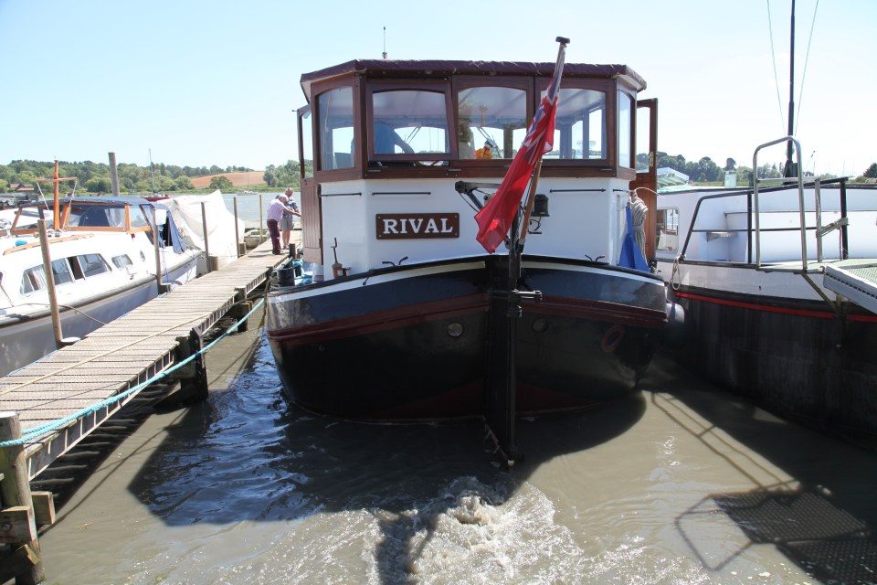 Et Voila! Rival has arrivalled